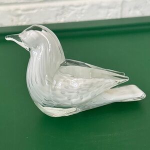 Bird Figurine paperweight white cased in clear glass controlled bubbles 4.5”